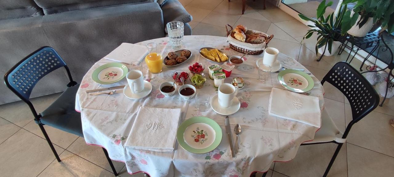 Les Hauts De Grazac, Chambres Et Tables D'Hotes Grazac  Ngoại thất bức ảnh